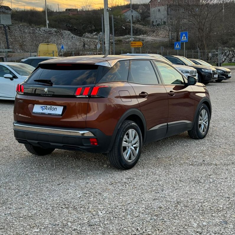 Peugeot – 3008